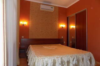 Гостиница Guest House Albatros Геленджик Стандартный трехместный номер нп втором этаже-4
